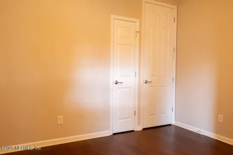 8711 Little Swift Circle Jacksonville FL 32256