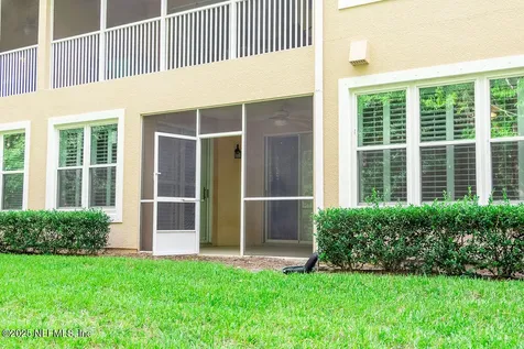 8711 Little Swift Circle Jacksonville FL 32256