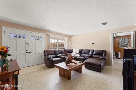 4047 Schirra Drive Jacksonville FL 32277