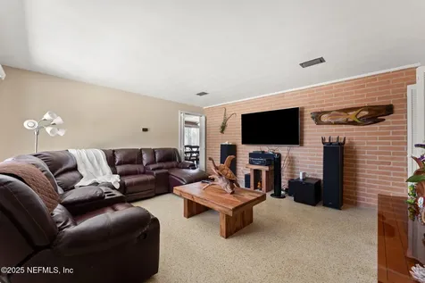 4047 Schirra Drive Jacksonville FL 32277