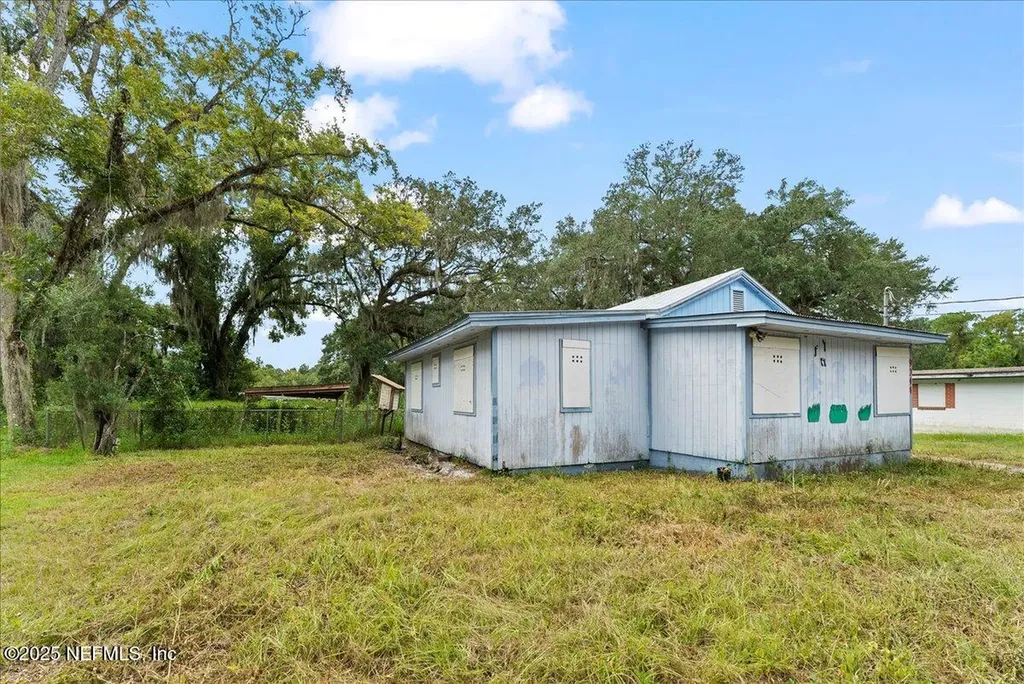 9044 Crystal Springs Road Jacksonville FL 32221