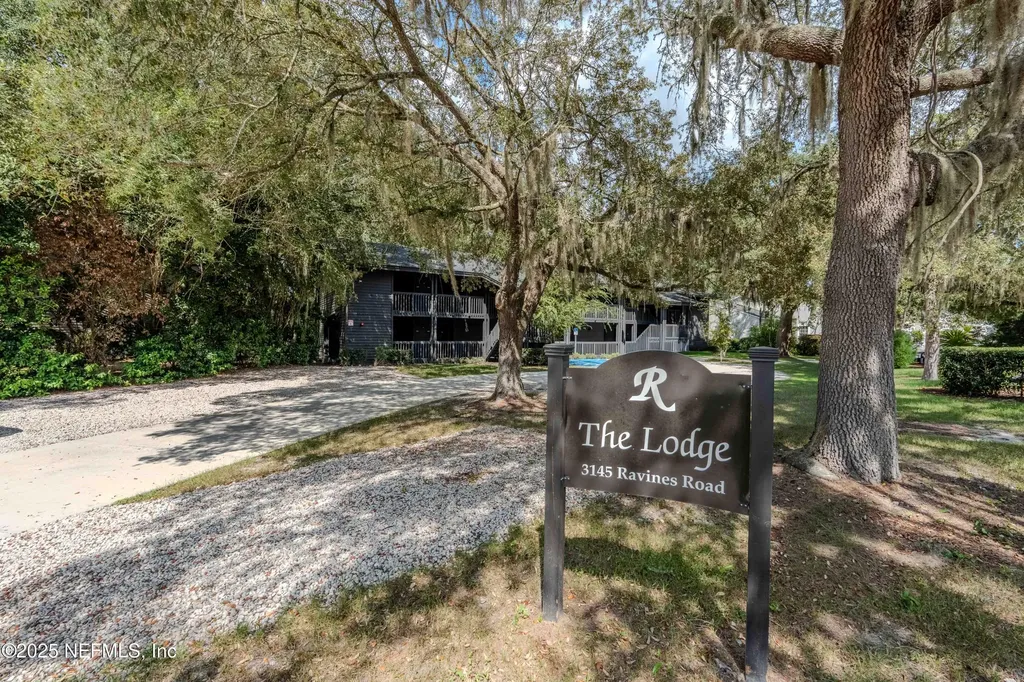 3145 Ravines Road Middleburg FL 32068