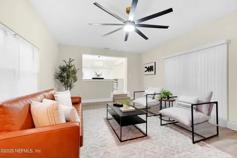 6822 Buttontree Lane S Jacksonville FL 32277