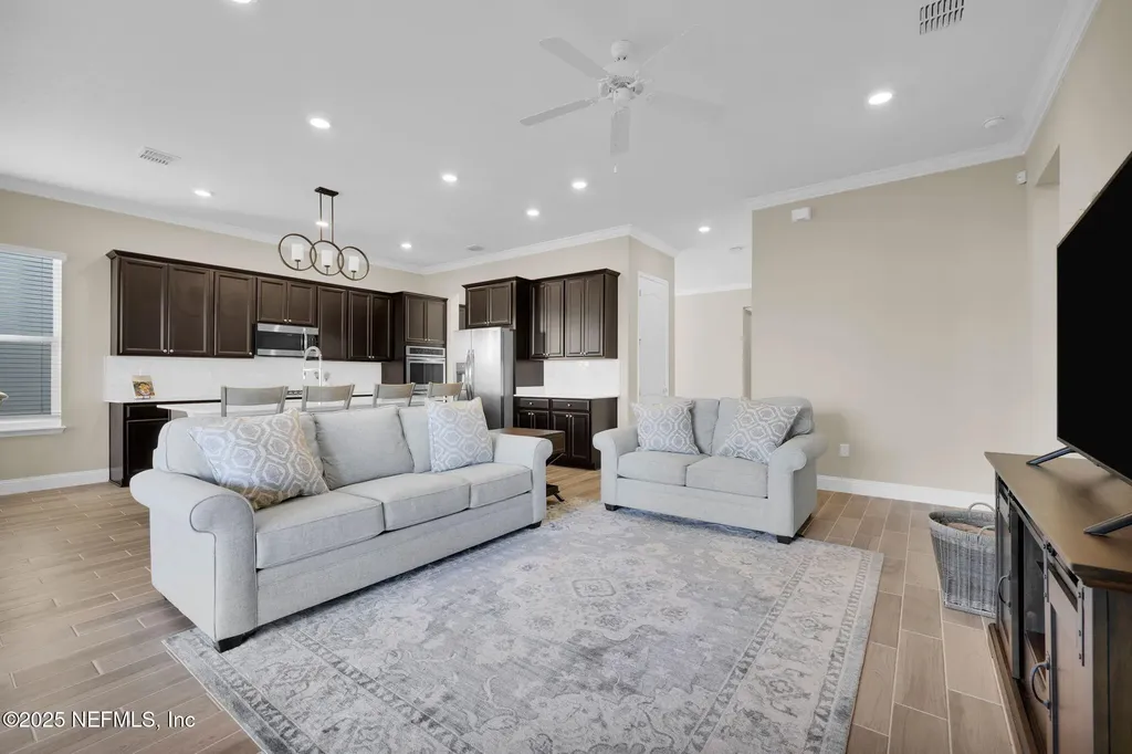 71 Armorer Court Jacksonville FL 32081