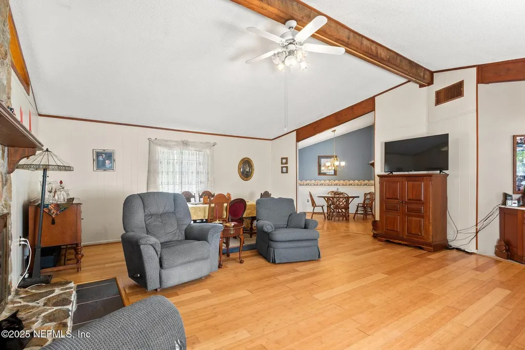 102 Acosta Creek Drive Satsuma FL 32189