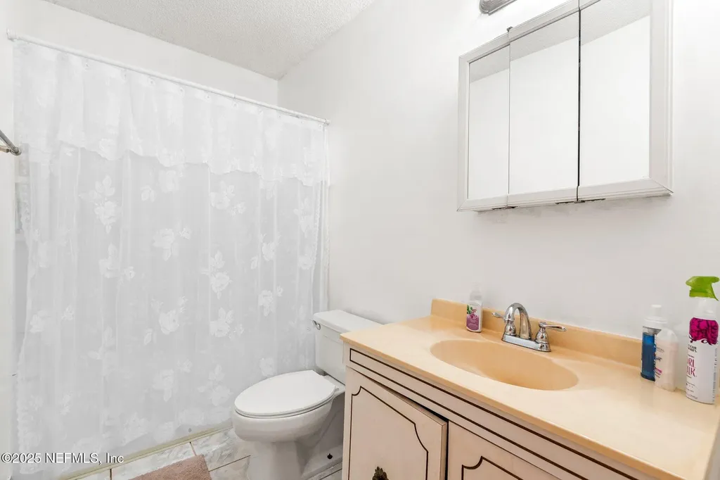 102 Acosta Creek Drive Satsuma FL 32189