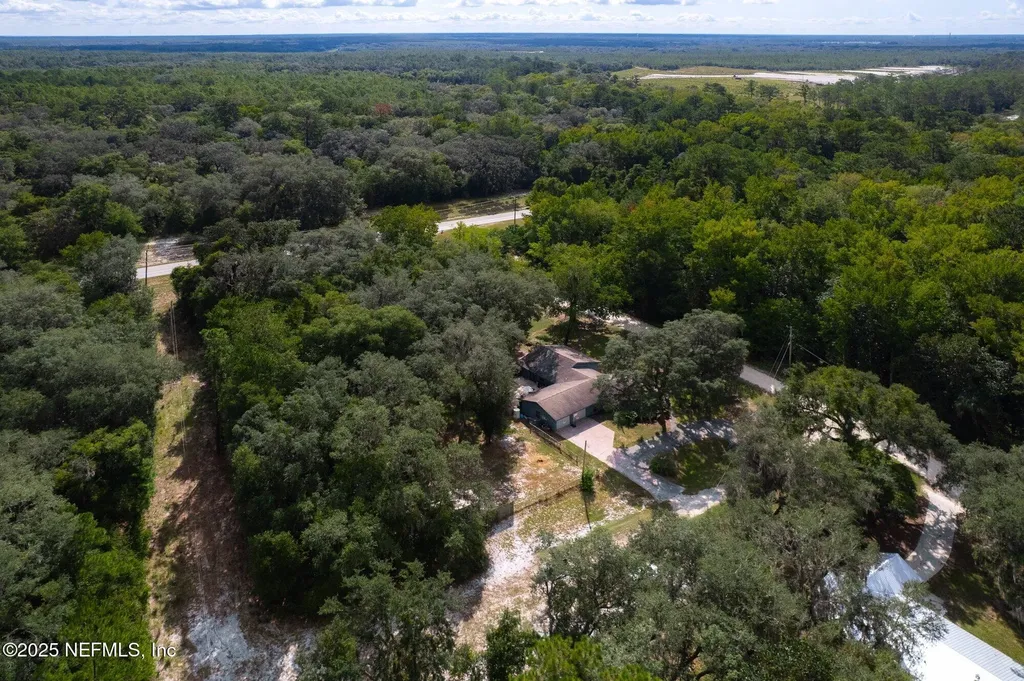 102 Acosta Creek Drive Satsuma FL 32189