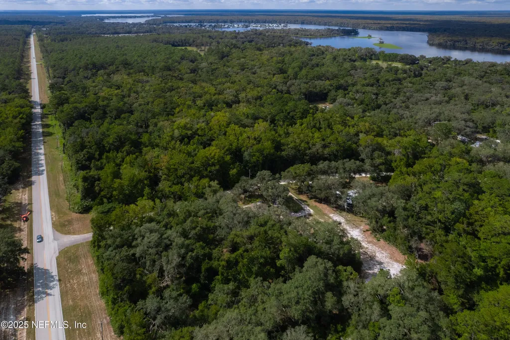102 Acosta Creek Drive Satsuma FL 32189