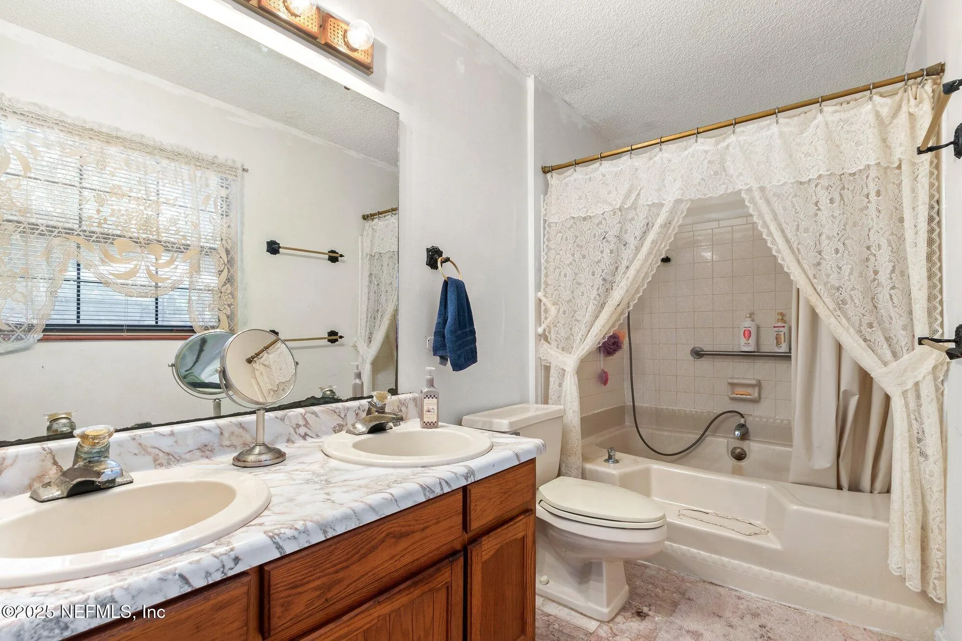 102 Acosta Creek Drive Satsuma FL 32189