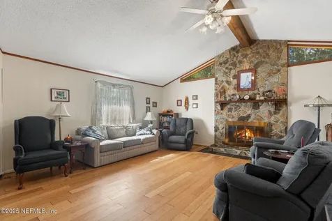 102 Acosta Creek Drive Satsuma FL 32189