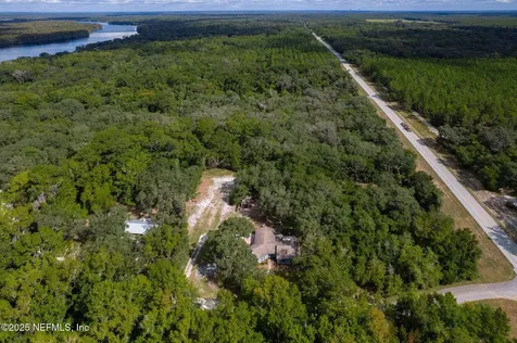 102 Acosta Creek Drive Satsuma FL 32189