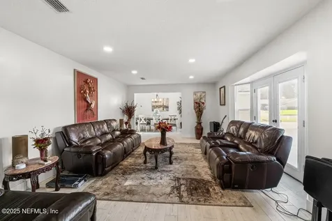 3956 Tara Hall Drive Jacksonville FL 32277
