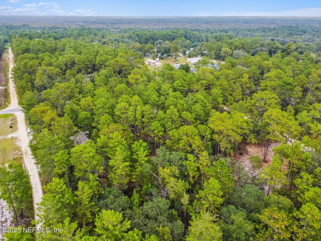 401 Edgehill Road Satsuma FL 32189