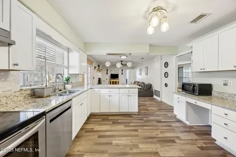 6305 Wuthering Heights Road Jacksonville FL 32211