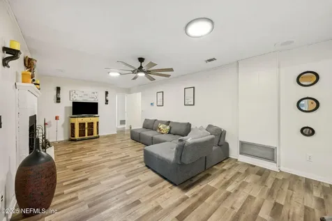 6305 Wuthering Heights Road Jacksonville FL 32211