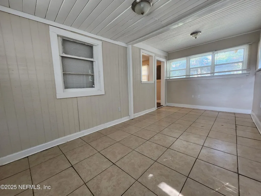 1525 9th Street W Jacksonville FL 32209