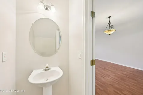 7508 Scarlet Ibis Lane Jacksonville FL 32256