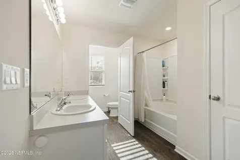 2411 Oak Stream Drive Green Cove Springs FL 32043