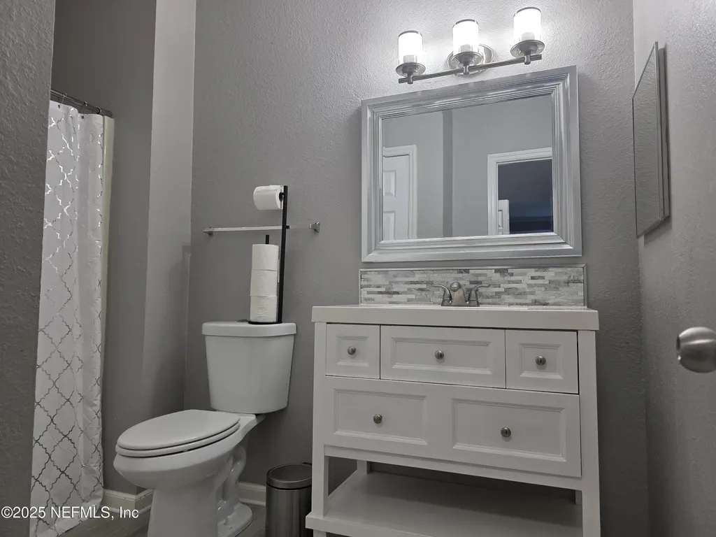 7800 Point Meadows Drive Jacksonville FL 32256