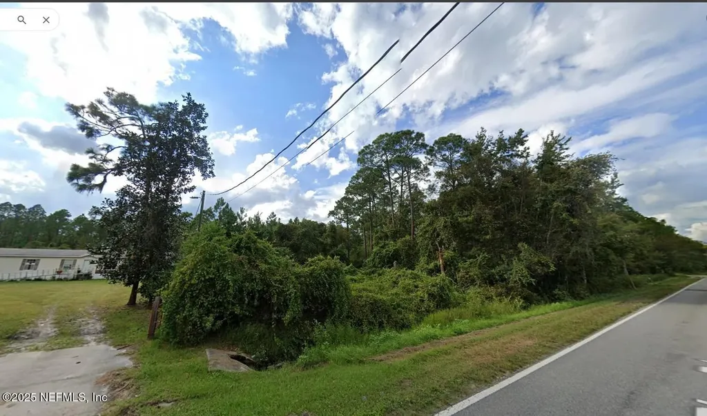 696 W River Road Palatka FL 32177