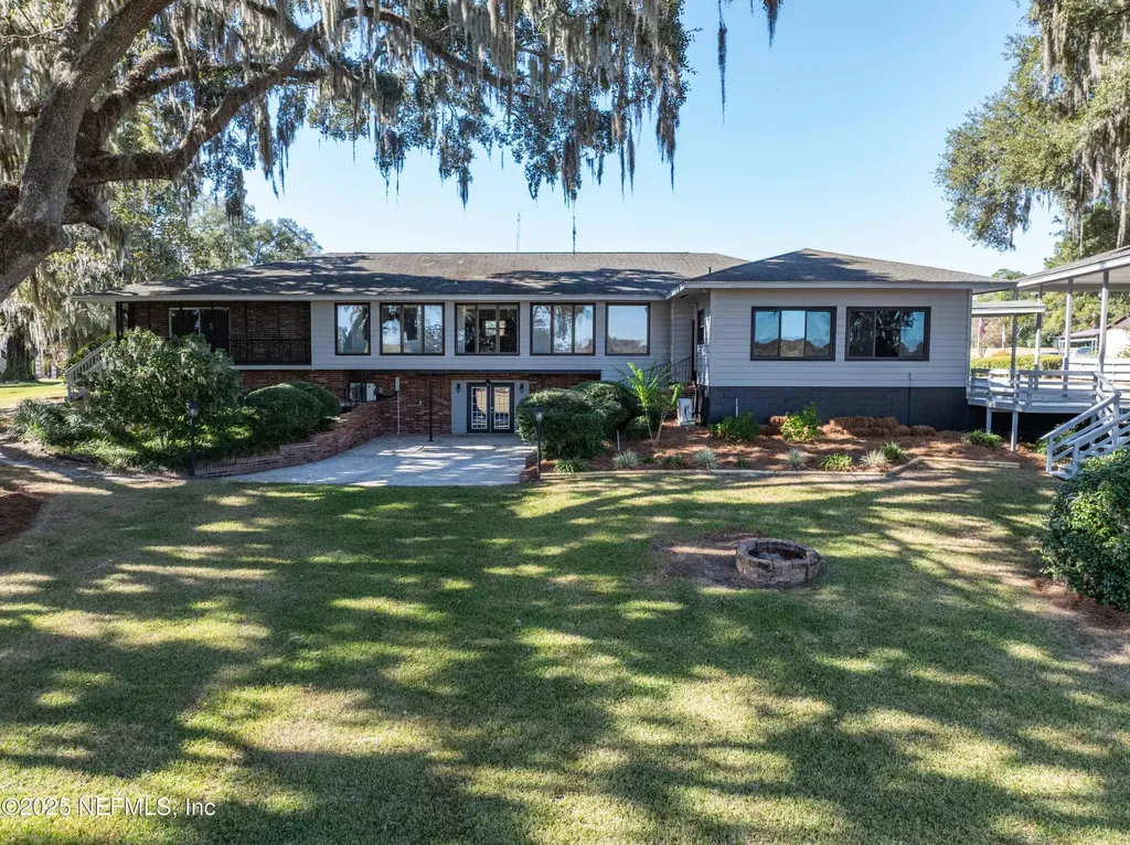 321 NW Harris Lake Drive Lake City FL 32055
