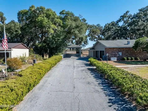 321 NW Harris Lake Drive Lake City FL 32055