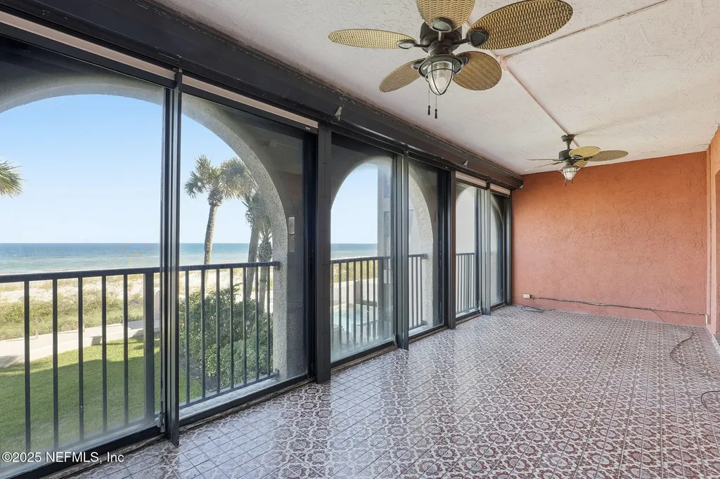 10 10th Street Atlantic Beach FL 32233