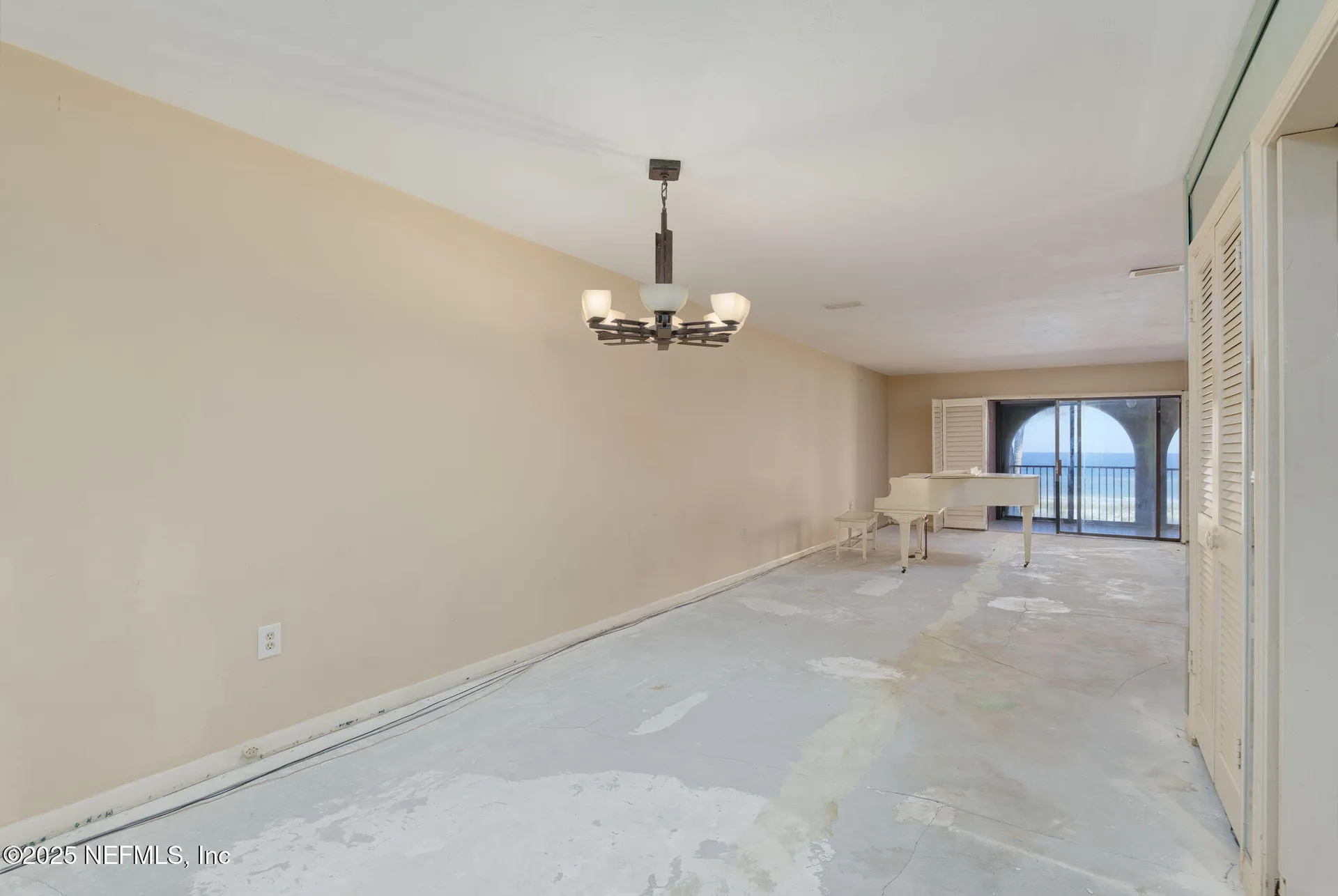 10 10th Street Atlantic Beach FL 32233