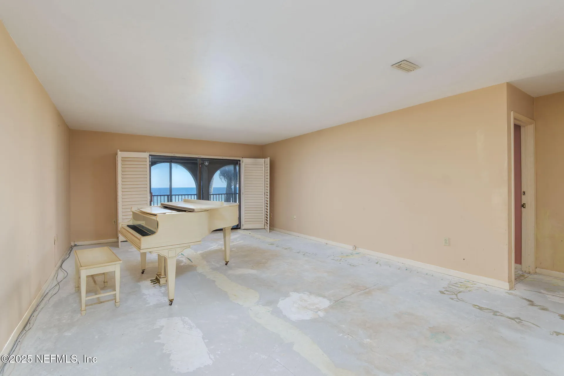 10 10th Street Atlantic Beach FL 32233