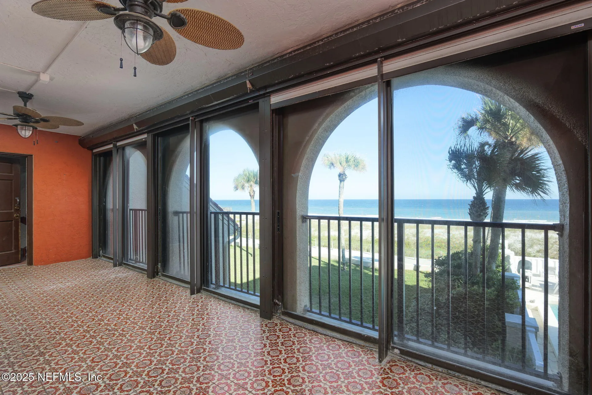 10 10th Street Atlantic Beach FL 32233