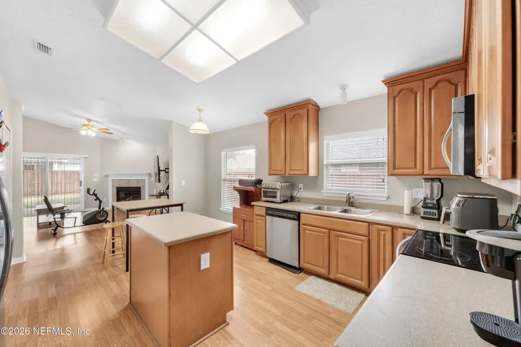 13706 W Fish Eagle Drive W Jacksonville FL 32226