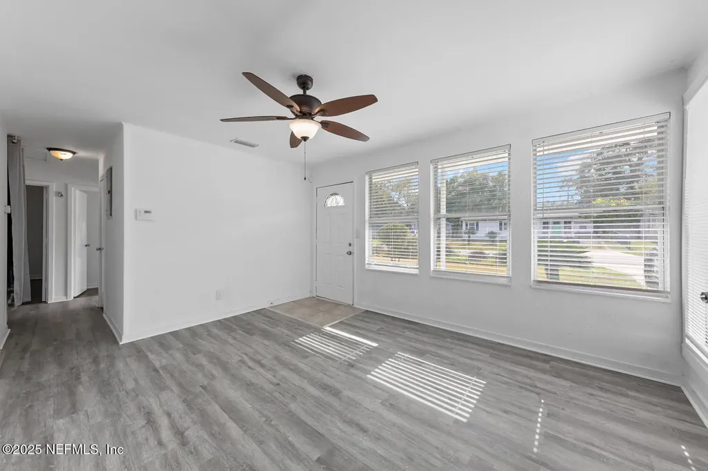 4623 Suffolk Avenue Jacksonville FL 32208
