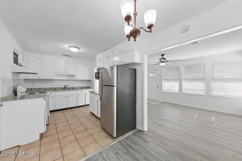 4623 Suffolk Avenue Jacksonville FL 32208
