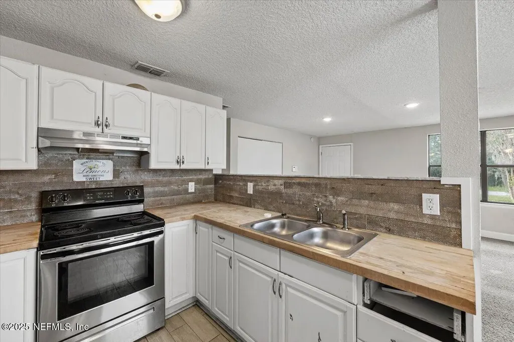 5362 Shen Avenue Jacksonville FL 32205