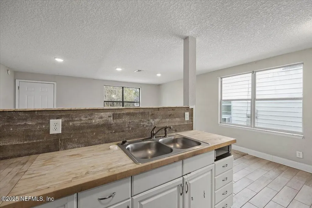 5362 Shen Avenue Jacksonville FL 32205