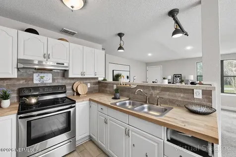 5362 Shen Avenue Jacksonville FL 32205
