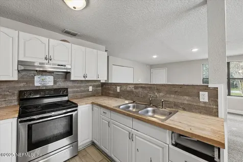 5362 Shen Avenue Jacksonville FL 32205