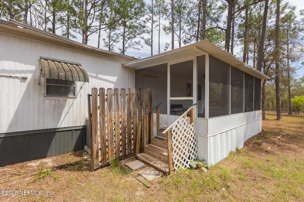 121 Venice Drive Interlachen FL 32148