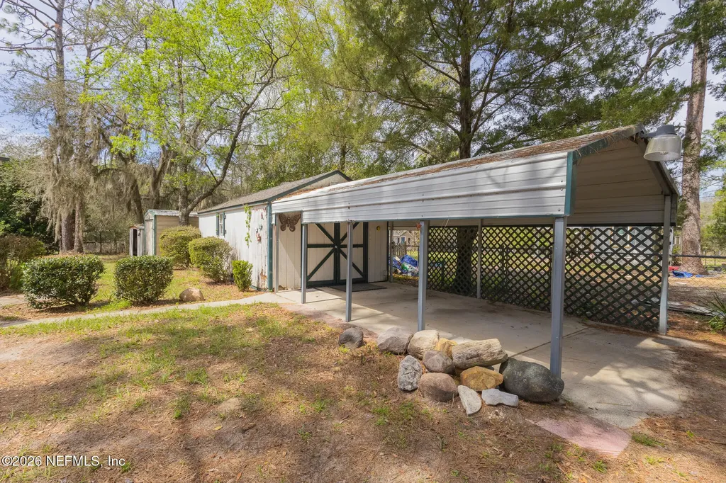 121 Venice Drive Interlachen FL 32148