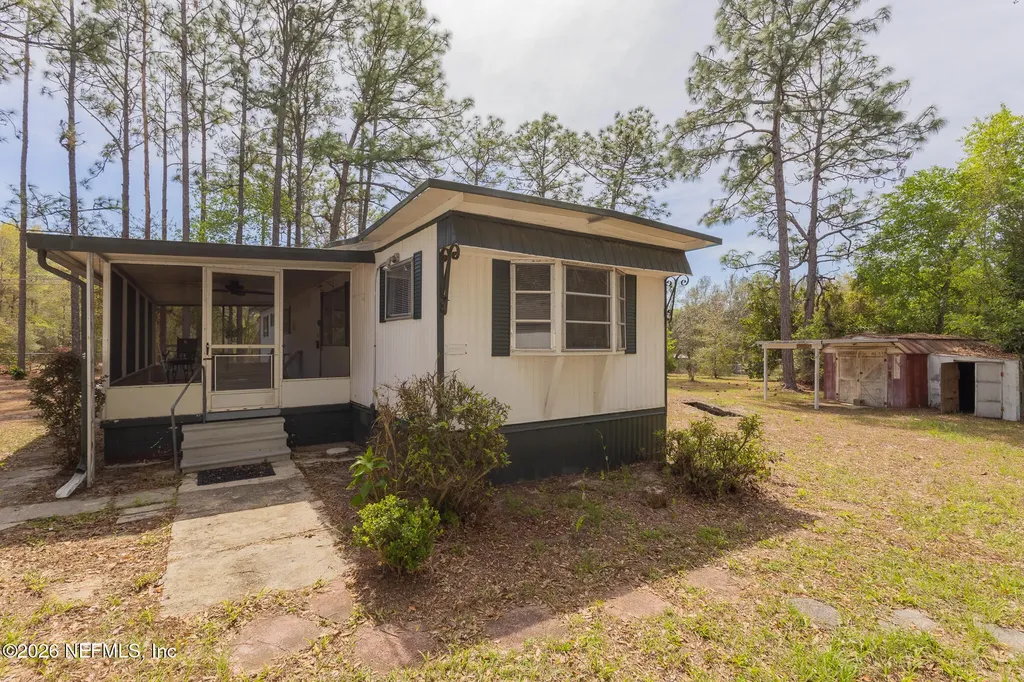 121 Venice Drive Interlachen FL 32148
