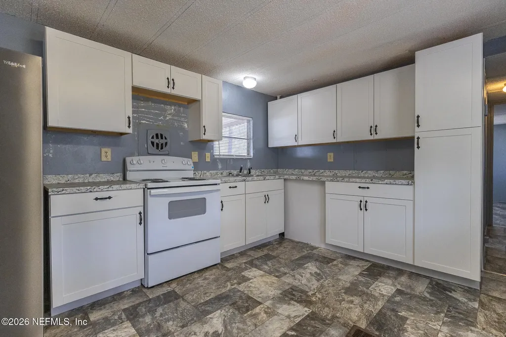 121 Venice Drive Interlachen FL 32148