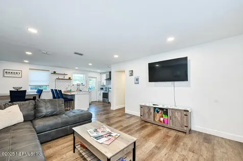 1907 Penman Road Jacksonville Beach FL 32250