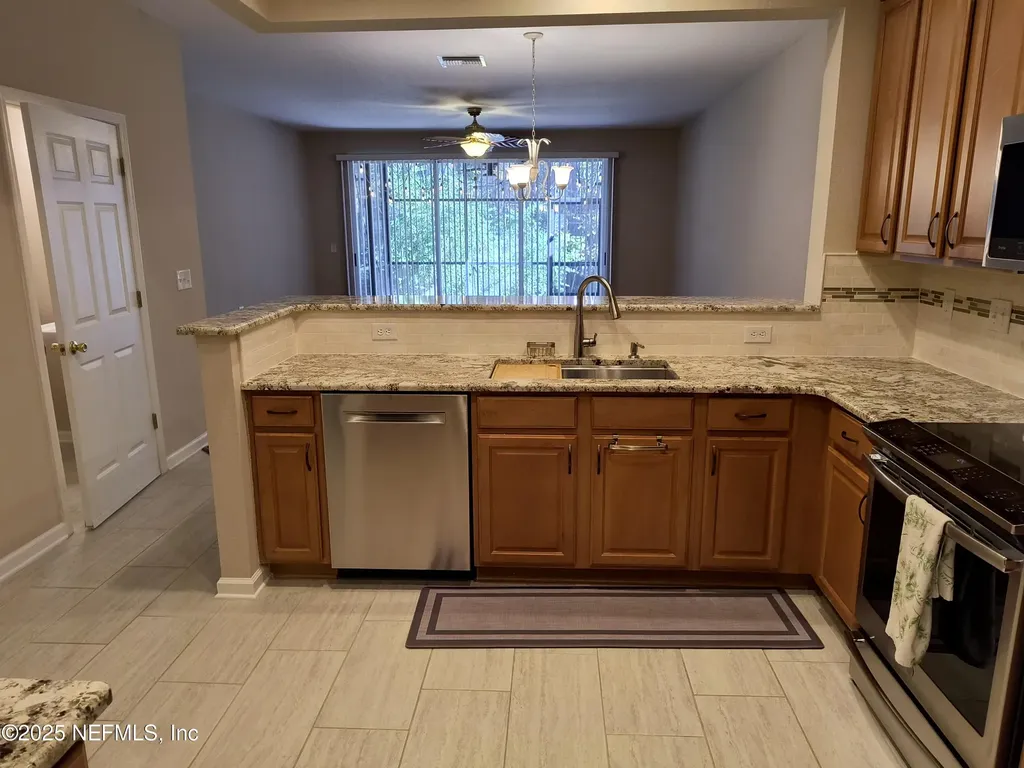 3253 Climbing Ivy Trail Jacksonville FL 32216