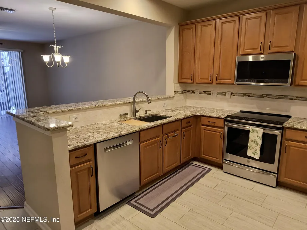 3253 Climbing Ivy Trail Jacksonville FL 32216