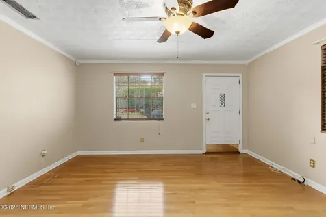5741 Lake Lucina Drive N Jacksonville FL 32211