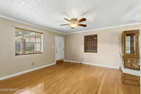 5741 Lake Lucina Drive N Jacksonville FL 32211