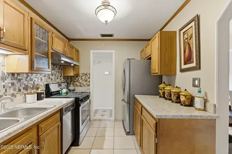 5741 Lake Lucina Drive N Jacksonville FL 32211