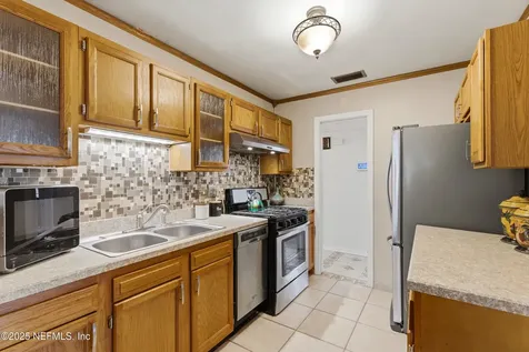 5741 Lake Lucina Drive N Jacksonville FL 32211