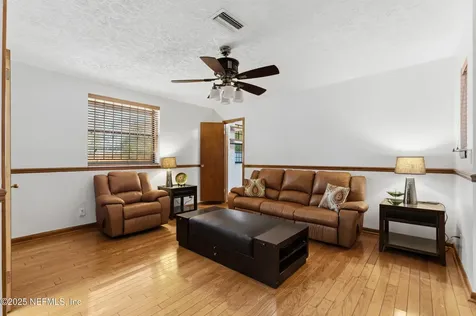5741 Lake Lucina Drive N Jacksonville FL 32211