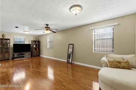 5741 Lake Lucina Drive N Jacksonville FL 32211